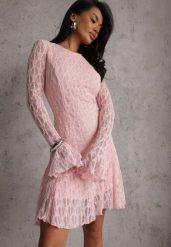 Różowa Sukienka z Koronki Ozdobiona Rozkloszowanymi Rękawami Cinalata. Czerwone sukienki damskie Renee, l, bez wzorów, z koronki, eleganckie, bez kołnierzyka, bez ramiączek, mini, dopasowane. Za 179.99 zł.