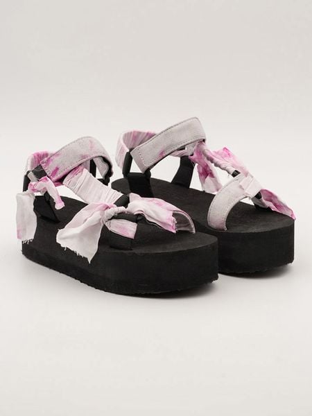 Bellucci Sandały w kolorze czarno-jasnoróżowym rozmiar: 36. Czarne sandały damskie Bellucci, bez wzorów, bez obcasa, na platformie. Za 65.69 zł.