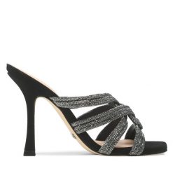 Klapki Guess. Czarne klapki damskie Guess, z aplikacjami, bez obcasa. Za 589.99 zł.