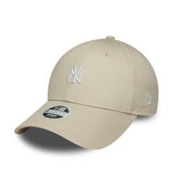 Damska czapka z daszkiem New York Yankees Logo 9FORTY. Białe czapki z daszkiem damskie New Era, bez wzorów. Za 176.50 zł.