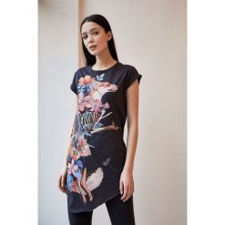 Medicine - Top by Kalina Szymkiewicz. Szare topy damskie MEDICINE, m, bez wzorów, z bawełny, z asymetrycznym kołnierzem. W wyprzedaży za 39.90 zł.