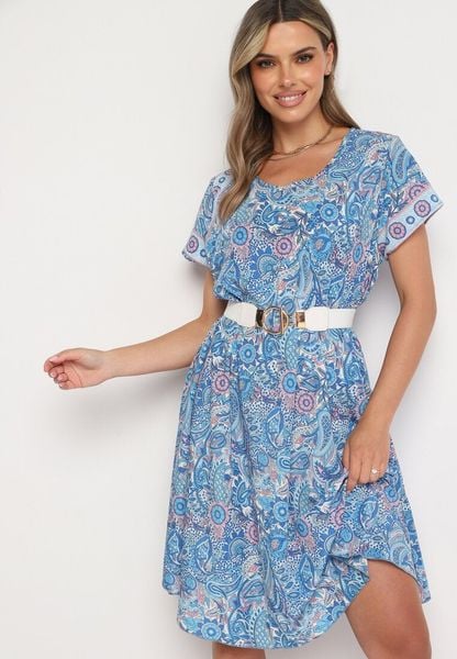 Niebieska Wiskozowa Sukienka o Rozkloszowanym Kroju w Stylu Boho Melnea. Niebieskie sukienki damskie Born2be, na lato, bez wzorów, z wiskozy, boho, bez kołnierzyka, bez ramiączek, midi, rozkloszowane. Za 69.99 zł.