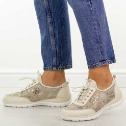 Beżowe skórzane półbuty damskie DiA 5990. Brązowe półbuty damskie DiA, bez wzorów, z dresówki, casualowe, z okrągłym noskiem, bez obcasa, na płaskiej podeszwie. Za 259.00 zł.