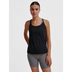 Damski tank top Hummel Mt Vanja Strap. Czarne topy damskie HUMMEL, bez wzorów, bez ramiączek. Za 168.00 zł.