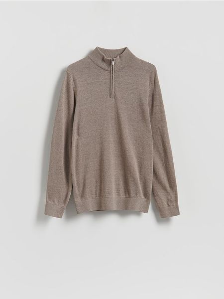 Sweter z zapinanym golfem - beżowy. Brązowe swetry męskie Reserved, l, bez wzorów, z bawełny, bez kołnierzyka. W wyprzedaży za 89.99 zł.