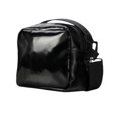 Torba Box Crossbody. Czarne torebki dziecięce Rains. Za 579.99 zł.