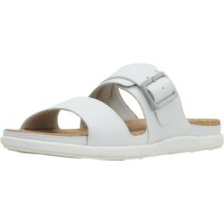 Sandały CLARKS 86444 Biały. Białe sandały damskie Clarks, bez wzorów, ze skóry, bez obcasa. Za 151.99 zł.