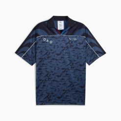 Puma Koszulka X Squid Game Aop Relaxed 63070716. Niebieskie t-shirty sportowe męskie Puma, bez ramiączek, do piłki nożnej. Za 337.50 zł.