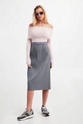 Spódnica plisowana Kabir MAX MARA LEISURE. Spódniczki damskie Max Mara Leisure, xs, bez wzorów. W wyprzedaży za 407.57 zł.