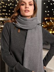 Sweter z wełną - szary. Szare swetry klasyczne damskie Sinsay, l, z materiału, bez kołnierzyka. Za 39.99 zł.