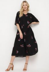 Czarna Wiskozowa Sukienka o Rozkloszowanym Kroju z Krótkim Rękawem Givinia. Czarne sukienki damskie Born2be, na co dzień, plus size, bez wzorów, z wiskozy, eleganckie, bez kołnierzyka, plus size, bez ramiączek, midi, proste. Za 79.99 zł.