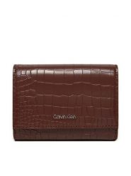Calvin Klein Portfel Ck Must Md Trifold K60K612453 Brązowy. Brązowe portfele damskie CALVIN KLEIN, bez wzorów, ze skóry. Za 259.99 zł.