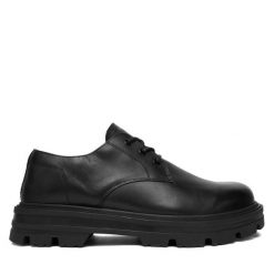 Półbuty Guess. Czarne półbuty męskie Guess, bez zapięcia. Za 539.99 zł.