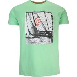 T-Shirt Męski Zielony z Nadrukiem w Żaglówkę, Koszulka, Krótki Rękaw, U-neck. Zielone t-shirty męskie MCL, na lato, l, bez wzorów, z bawełny, bez kołnierzyka. Za 119.00 zł.