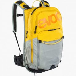 Plecak turystyczny rowerowy Evoc Stage 18L curry - stone 100203613. Żółte plecaki damskie EVOC, bez wzorów. Za 571.99 zł.