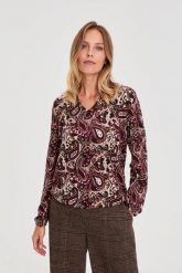 Wzorzysty sweter brązowy. Brązowe swetry klasyczne damskie MOODO, z elastanu, bez kołnierzyka. Za 89.99 zł.