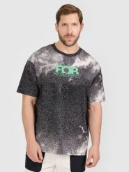4F T-shirt loose z nadrukiem męski - czarny M. Czarne t-shirty męskie 4f, m, bez wzorów, z materiału, bez kołnierzyka. Za 79.99 zł.