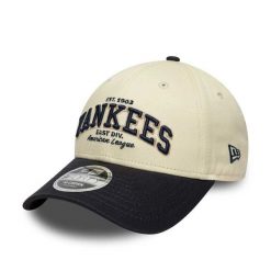 Czapka z daszkiem New Era Wordmark 9Forty New York Yankees. Niebieskie czapki męskie New Era, bez wzorów. Za 195.50 zł.