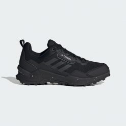 Buty turystyczne Terrex AX4. Czarne buty trekkingowe męskie Adidas, z materiału, bez zapięcia, wspinaczkowe, adidas terrex. Za 479.00 zł.