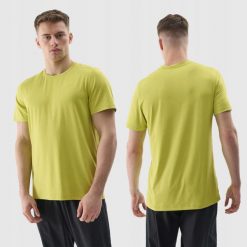T-SHIRT MĘSKI 4F KOSZULKA TRENINGOWA TFTSM598. Zielone t-shirty męskie 4f, m, bez wzorów, z dresówki, bez kołnierzyka. Za 99.99 zł.