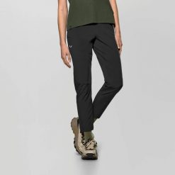 Spodnie trekkingowe damskie Salewa PEDROC 5 SHORT 00-00000293040910. Czarne spodnie sportowe damskie Salewa, m, z softshellu, trekkingowe. Za 405.58 zł.