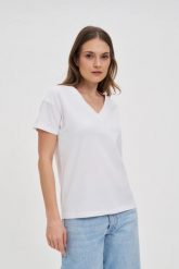 Bawełniany t-shirt z dekoltem w serek biały. Białe t-shirty damskie MOODO, l, bez wzorów, z bawełny, bez kołnierzyka. Za 39.99 zł.