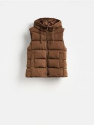 Pikowana kamizelka - ciemnobrązowy. Brązowe kamizelki damskie Reserved, l, z tkaniny. Za 119.99 zł.