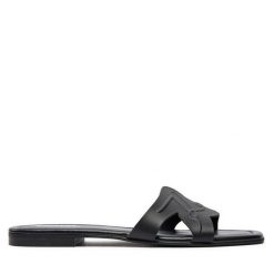 Klapki KARL LAGERFELD. Czarne klapki damskie Karl Lagerfeld, bez wzorów, bez obcasa. Za 239.99 zł.
