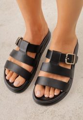 Czarne Płaskie Klapki z Paskiem ze Sprzączką Tameren. Czarne klapki damskie Renee, bez wzorów, bez obcasa, na płaskiej podeszwie. Za 79.99 zł.