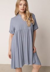 Niebieska Rozkloszowana Sukienka w Koszulowym Stylu z Bawełny Normae. Niebieskie sukienki damskie Born2be, do pracy, l, bez wzorów, z bawełny, biznesowe, bez kołnierzyka, bez ramiączek, midi, koszulowe. Za 89.99 zł.