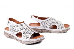 KOCH 0160 white, sandały damskie. Białe sandały damskie KOCH, bez wzorów, ze skóry, bez obcasa. Za 244.90 zł.