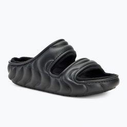 Klapki Crocs Classic Cozzzy Overpuff Sandal. Czarne klapki damskie Crocs, bez wzorów, bez obcasa. Za 229.99 zł.