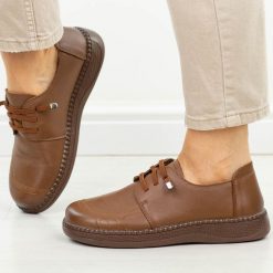Brązowe skórzane półbuty damskie Cambell 15326. Brązowe półbuty damskie Cambell, bez wzorów, z dzianiny, casualowe, z okrągłym noskiem, bez obcasa, na płaskiej podeszwie. Za 239.00 zł.