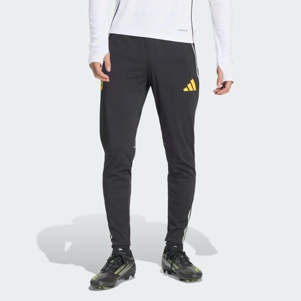 Spodnie treningowe adidas Real Madrid Avengers 25/26 Tiro 25 Competition. Białe spodnie materiałowe męskie Adidas, bez wzorów, z tkaniny, sportowe. Za 279.00 zł.