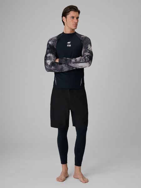 4F Spodenki plażowe boardshorty z filtrem UPF50+ męskie - czarne M. Czarne kąpielówki męskie 4f, m, bez wzorów, z materiału, na fitness i siłownię. W wyprzedaży za 59.99 zł.