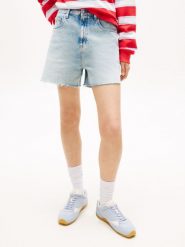 Tommy Jeans szorty dżinsowe Kobiety Jeansy niebieski, 27. Niebieskie szorty damskie Tommy Jeans, bez wzorów, z jeansu, z podwyższonym stanem. Za 229.95 zł.