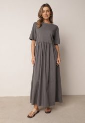 Szara Rozkloszowana Sukienka o Luźnym Kroju z Bawełny z Kieszeniami Leucena. Szare sukienki damskie Born2be, do pracy, na lato, uniwersalny, bez wzorów, z bawełny, biznesowe, bez kołnierzyka, bez ramiączek, maxi, proste. Za 139.99 zł.