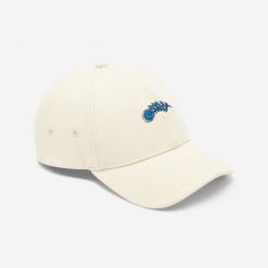 Skaterska czapka z panelami Roos Zwetsloot niebarwiona. Białe czapki zimowe damskie Decathlon, z bawełny. W wyprzedaży za 34.99 zł.