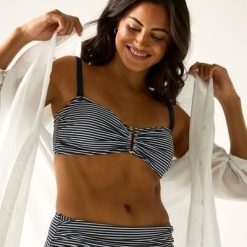 Damska góra bikini Aceana III. Niebieskie bikini damskie Regatta, bez wzorów. Za 154.00 zł.