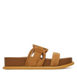 Klapki Liu Jo. Brązowe klapki damskie Liu Jo, bez wzorów, bez obcasa. Za 369.99 zł.