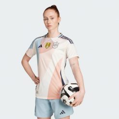 Koszulka Spain 25 (Women's Team) Away Authentic. Białe t-shirty damskie Adidas, l, z aplikacjami, z materiału, bez kołnierzyka. Za 466.50 zł.