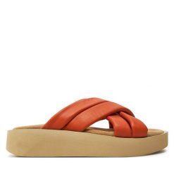 Klapki s.Oliver. Pomarańczowe klapki damskie S.Oliver, bez wzorów, bez obcasa. Za 379.99 zł.