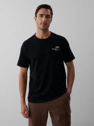 4F T-shirt regular z nadrukiem męski - czarny XXL. Czarne t-shirty męskie 4f, m, bez wzorów, z bawełny, bez kołnierzyka. Za 69.99 zł.