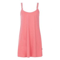 Sukienka damska Protest Cheecks. Czerwone sukienki damskie Protest, na lato, s, bez wzorów, sportowe, bez kołnierzyka, bez ramiączek, sportowe. Za 233.50 zł.