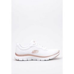 Buty do chodzenia damskie Skechers Flex Appeal 40. Białe buty sportowe na co dzień damskie Skechers, bez wzorów, z meshu, trekkingowe. Za 303.00 zł.