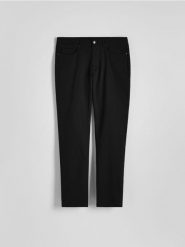 Spodnie slim fit z lyocellem - czarny. Czarne spodnie materiałowe męskie Reserved, bez wzorów, z bawełny. W wyprzedaży za 79.99 zł.