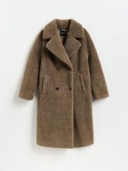 Płaszcz z imitacji baranka - brązowy. Brązowe płaszcze damskie Reserved, l, bez wzorów. Za 399.99 zł.