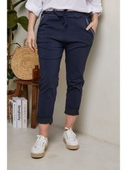 Curvy Lady Spodnie w kolorze granatowym rozmiar: 40/42. Niebieskie spodnie materiałowe damskie Curvy Lady, bez wzorów, z materiału, klasyczne, z standardowym stanem. Za 131.74 zł.