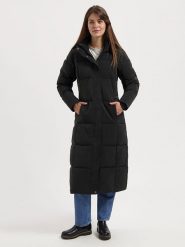 TRAVELIN' Płaszcz zimowy w kolorze czarnym rozmiar: XL. Czarne płaszcze damskie Travelin', na zimę, xl, bez wzorów, z puchu. Za 543.99 zł.