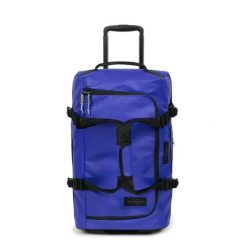 Torba podróżna na kółkach Eastpak Duffel S. Niebieskie torebki klasyczne damskie Eastpak, bez wzorów, z materiału, duże, bez dodatków. Za 526.00 zł.